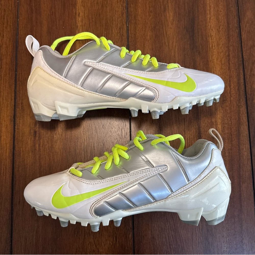 Nike Women’s Speedlax 3 Lacrosse Outdoor Cleats Size 9 White Silver Volt‎ Green